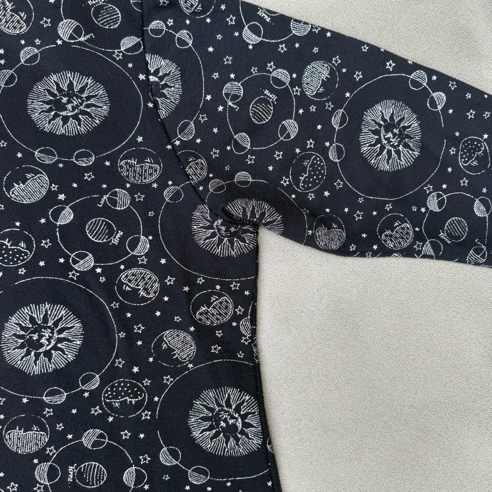 Vintage Katelyn Rose Women’s Black Moon Sun Planets Print Top Made In USA L - Picture 7 of 8